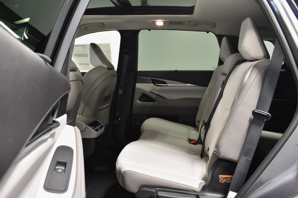 2026 INFINITI QX60 Luxe Image 14 of 35