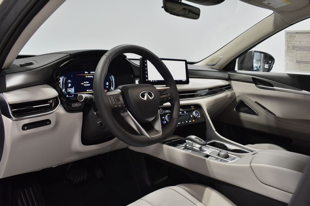 2026 INFINITI QX60 Luxe Image 16 of 35
