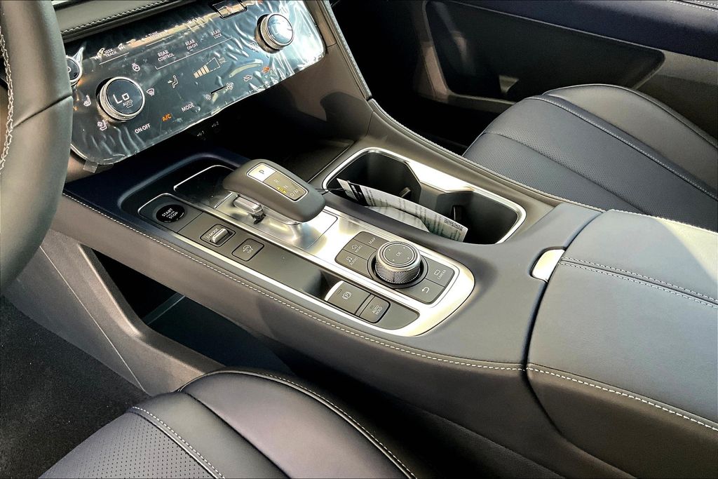 2026 INFINITI QX60 SPORT Image 12 of 26