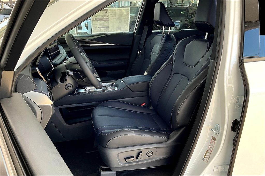 2026 INFINITI QX60 SPORT Image 7 of 26