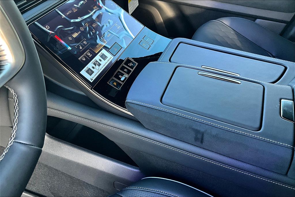 2026 INFINITI QX80 AUTOGRAPH Image 12 of 27