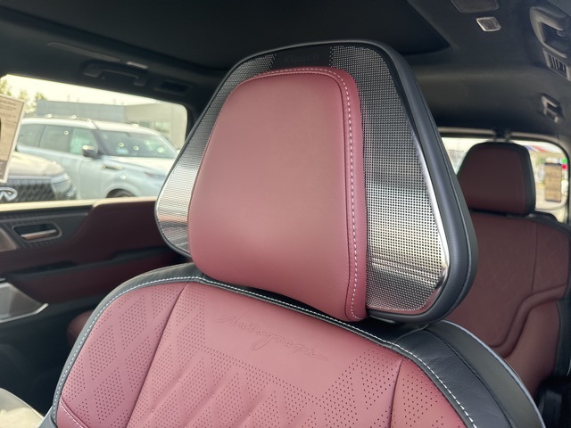 2026 INFINITI QX80 AUTOGRAPH Image 10 of 20