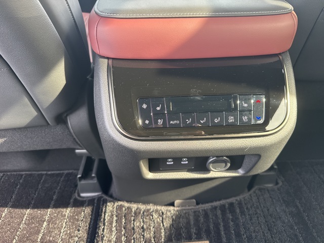 2026 INFINITI QX80 AUTOGRAPH Image 15 of 20