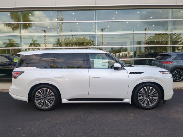 2026 INFINITI QX80 Luxe Image 4 of 38