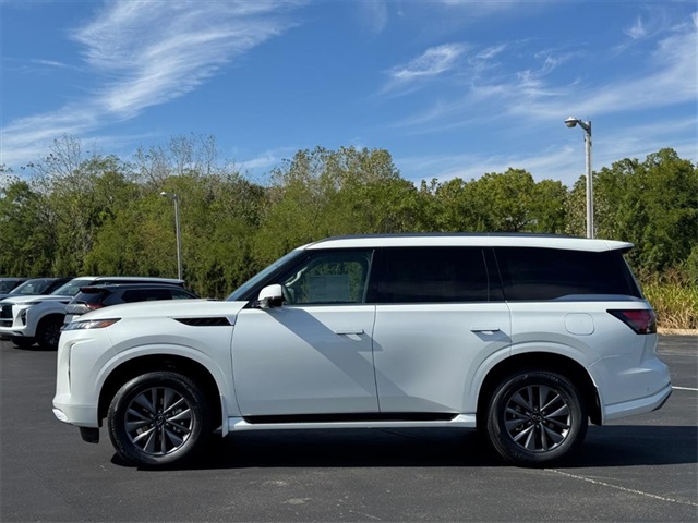 2026 INFINITI QX80 PURE Image 4 of 17