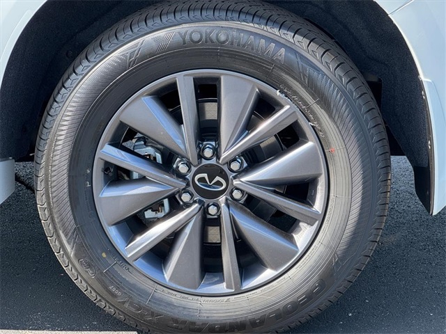 2026 INFINITI QX80 PURE Image 5 of 17