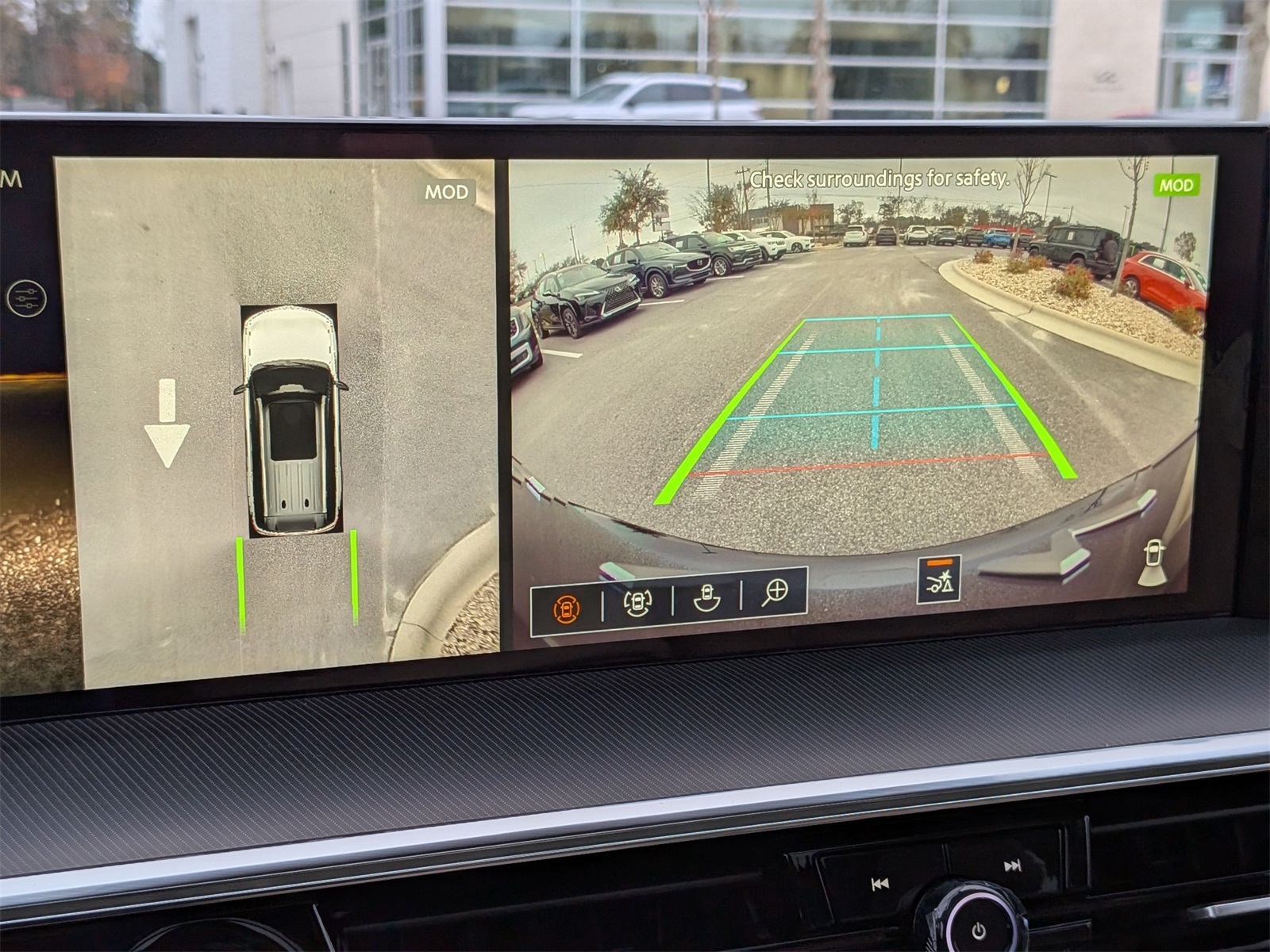 2026 INFINITI QX80 PURE Image 20 of 39