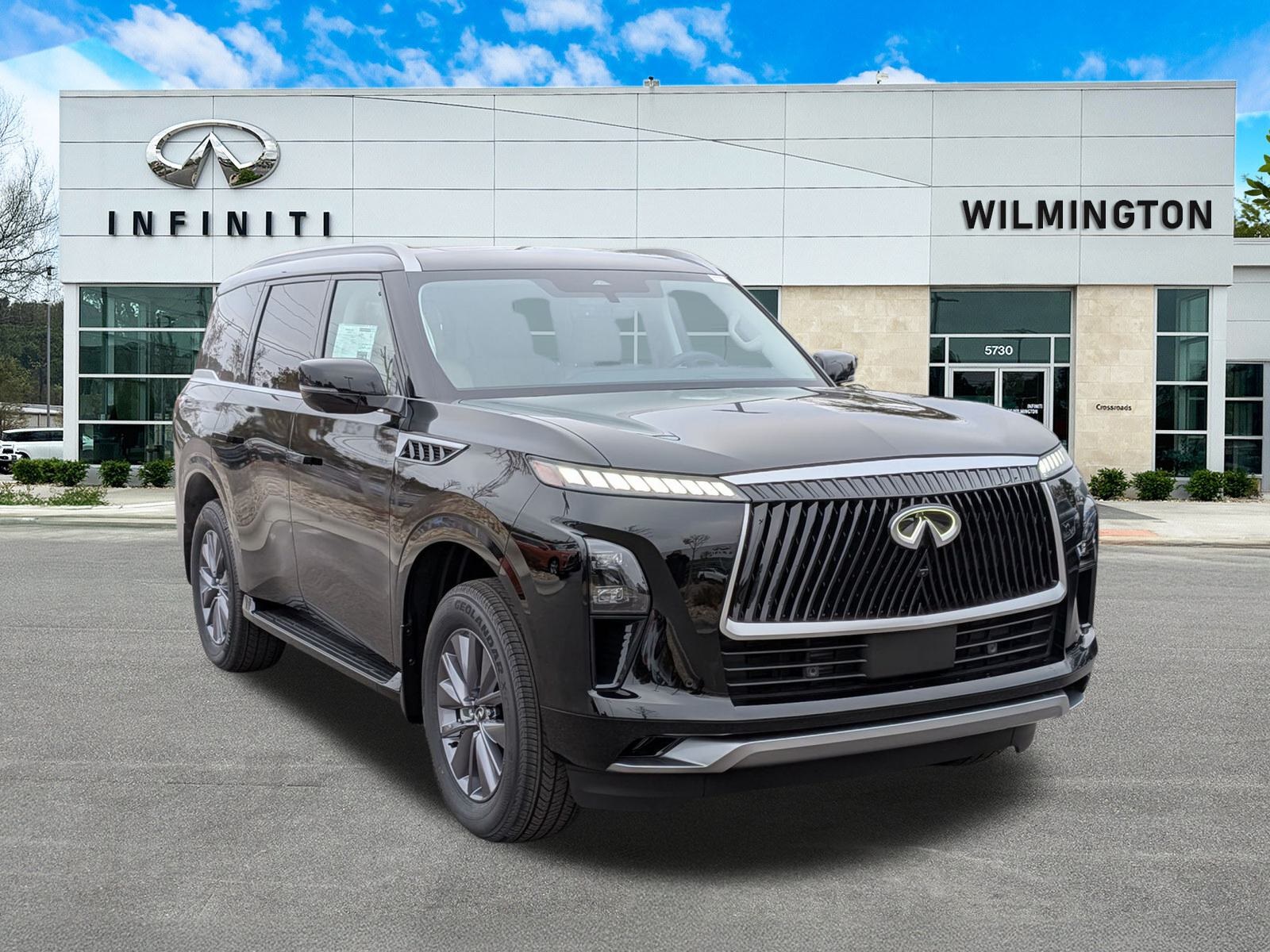 2026 INFINITI QX80 PURE Image 3 of 39