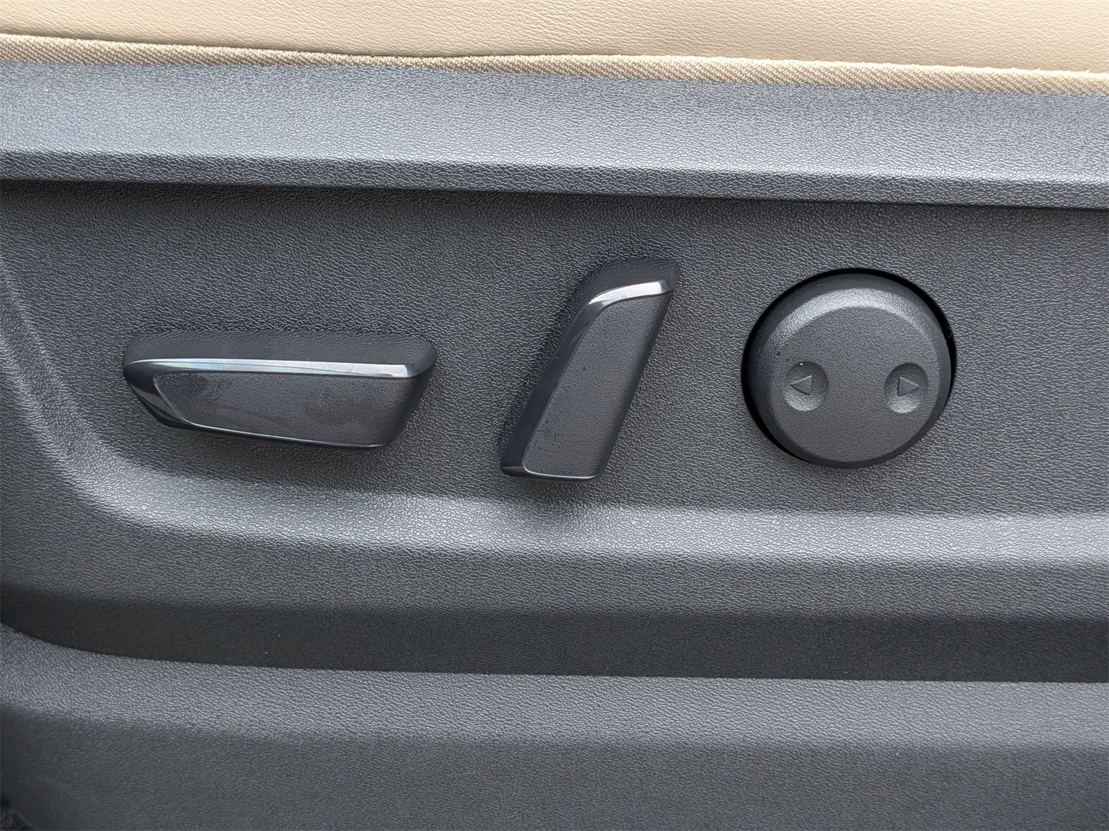 2026 INFINITI QX80 PURE Image 26 of 39