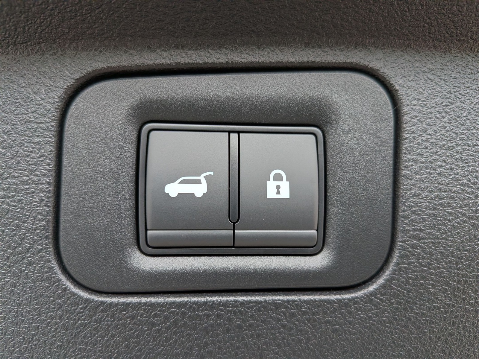 2026 INFINITI QX80 PURE Image 33 of 39