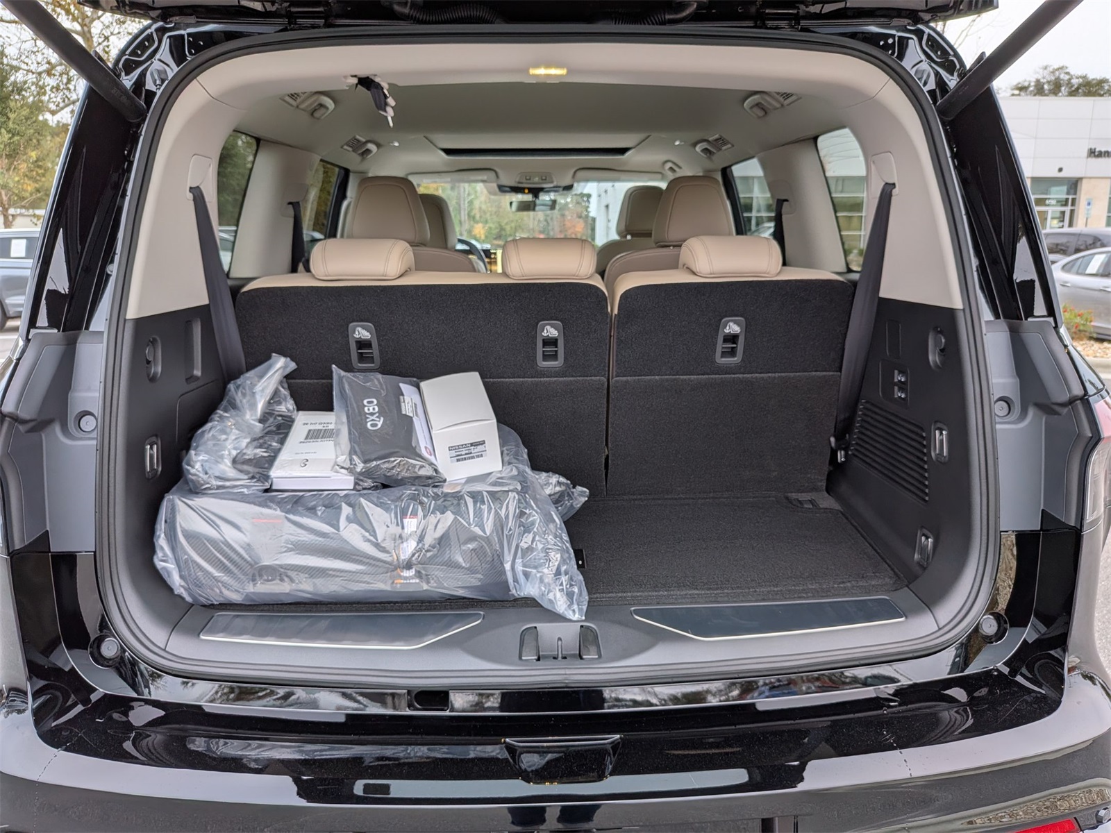 2026 INFINITI QX80 PURE Image 35 of 39