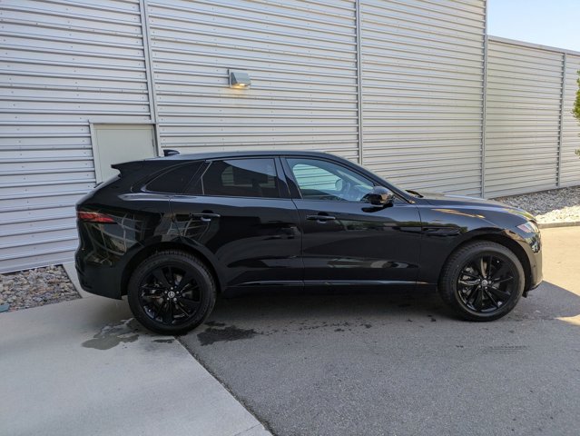 Vehicle image 4 of 15