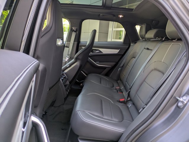Vehicle image 10 of 15