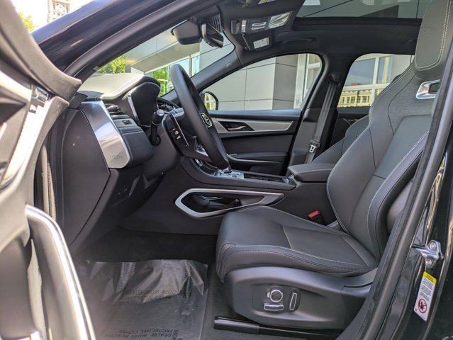 Vehicle image 11 of 15
