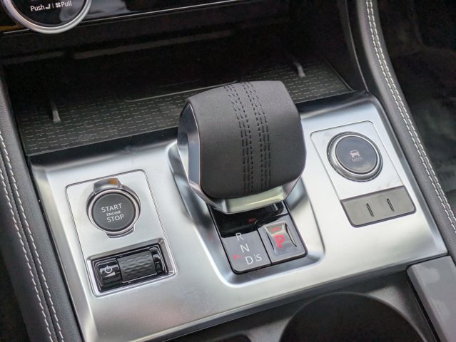 Vehicle image 12 of 15