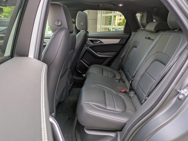 Vehicle image 14 of 15