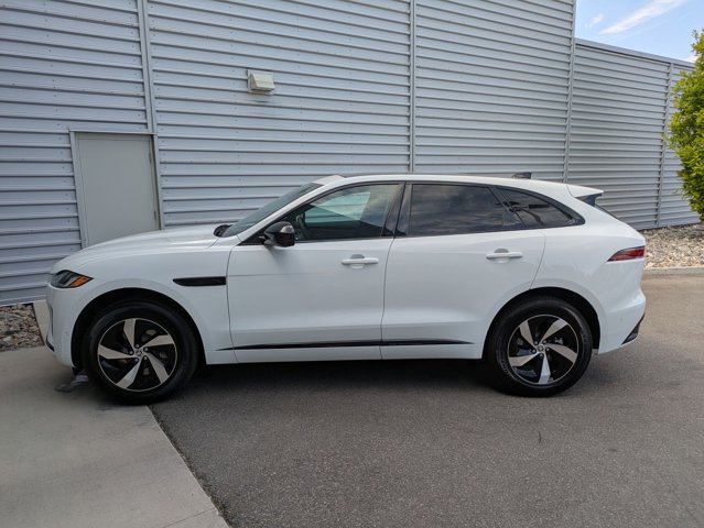 Vehicle image 8 of 15