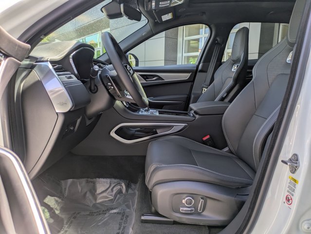 Vehicle image 11 of 15