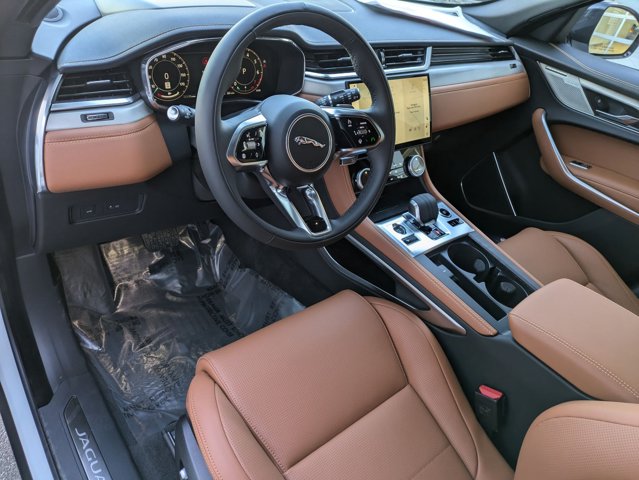 Vehicle image 11 of 15