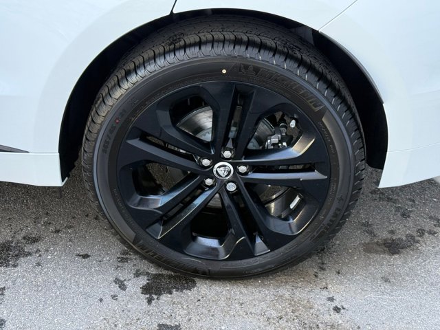Vehicle image 15 of 15