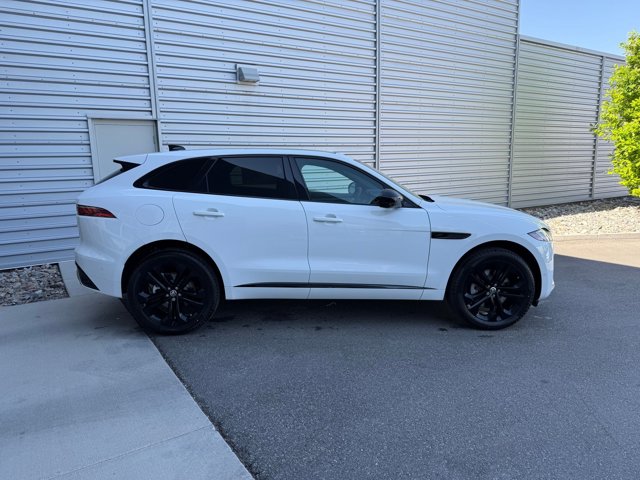Vehicle image 4 of 15