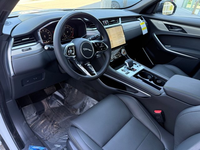 Vehicle image 9 of 15