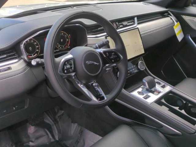 Vehicle image 15 of 27
