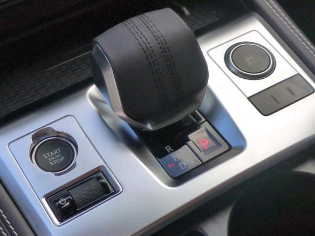 Vehicle image 20 of 27
