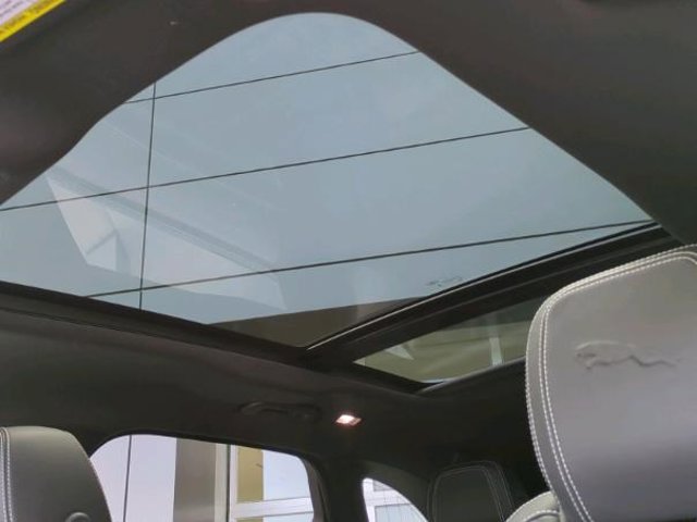 Vehicle image 21 of 27