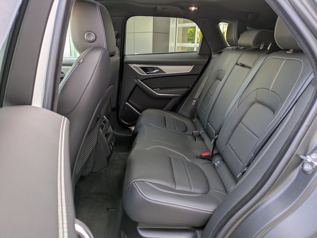 Vehicle image 26 of 27