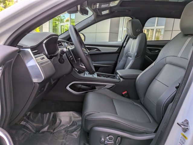 Vehicle image 23 of 27