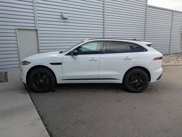 Vehicle image 8 of 15