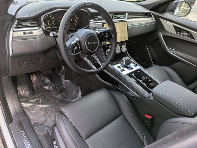 Vehicle image 11 of 15