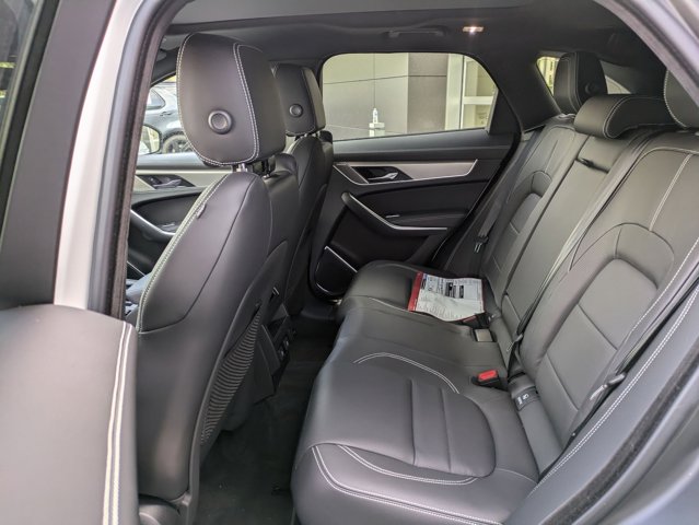 Vehicle image 13 of 15