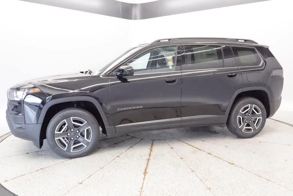 2026 Jeep Cherokee Laredo Image 2 of 37