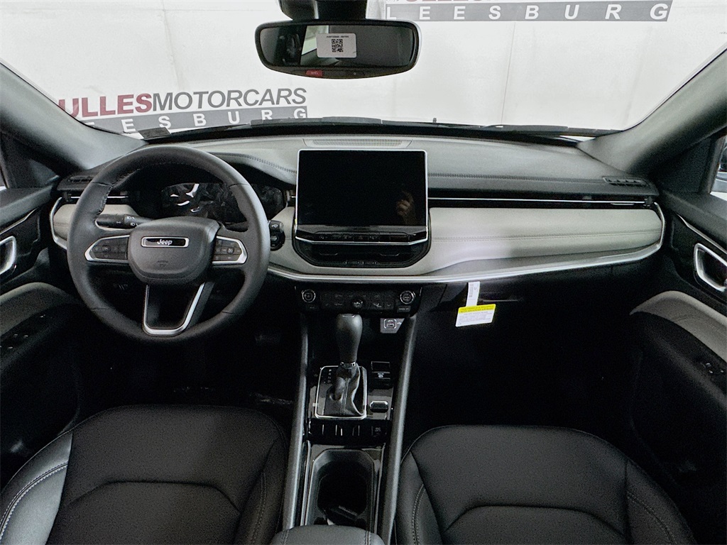 2026 Jeep Compass Limited Image 18 of 34