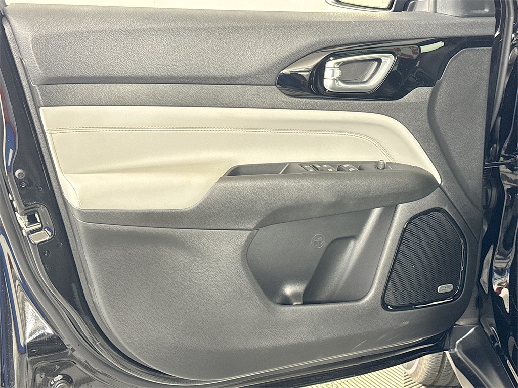 2026 Jeep Compass Limited Image 29 of 34