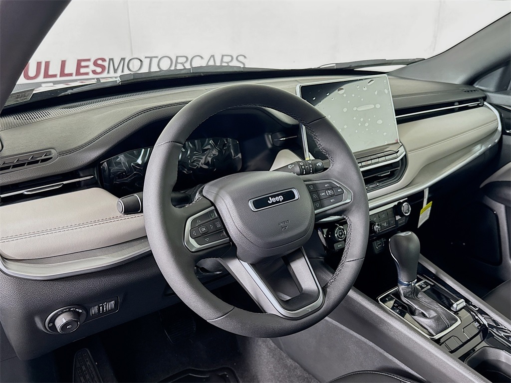 2026 Jeep Compass Limited Image 19 of 34