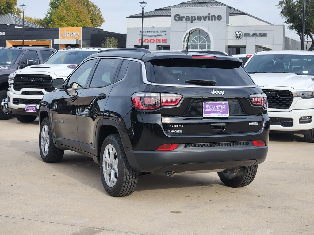 2026 Jeep Compass Latitude Image 5 of 24