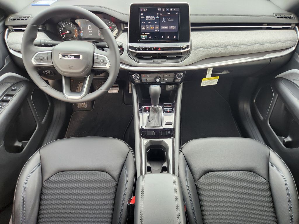 2026 Jeep Compass Latitude Image 13 of 24