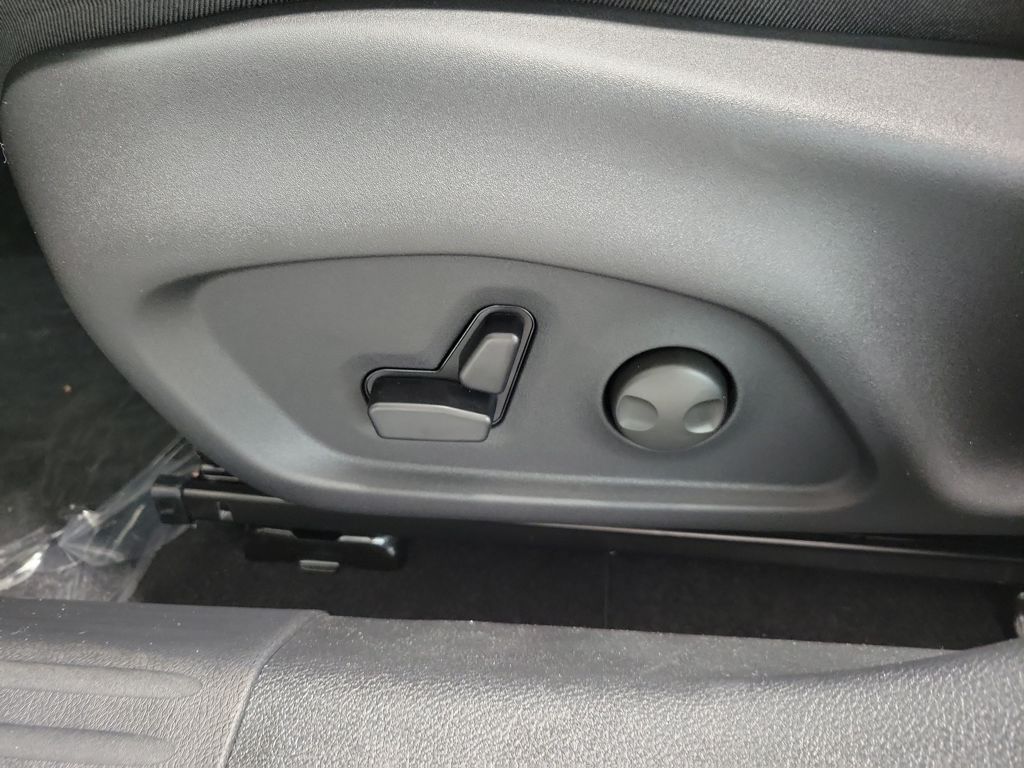 2026 Jeep Compass Latitude Image 20 of 21