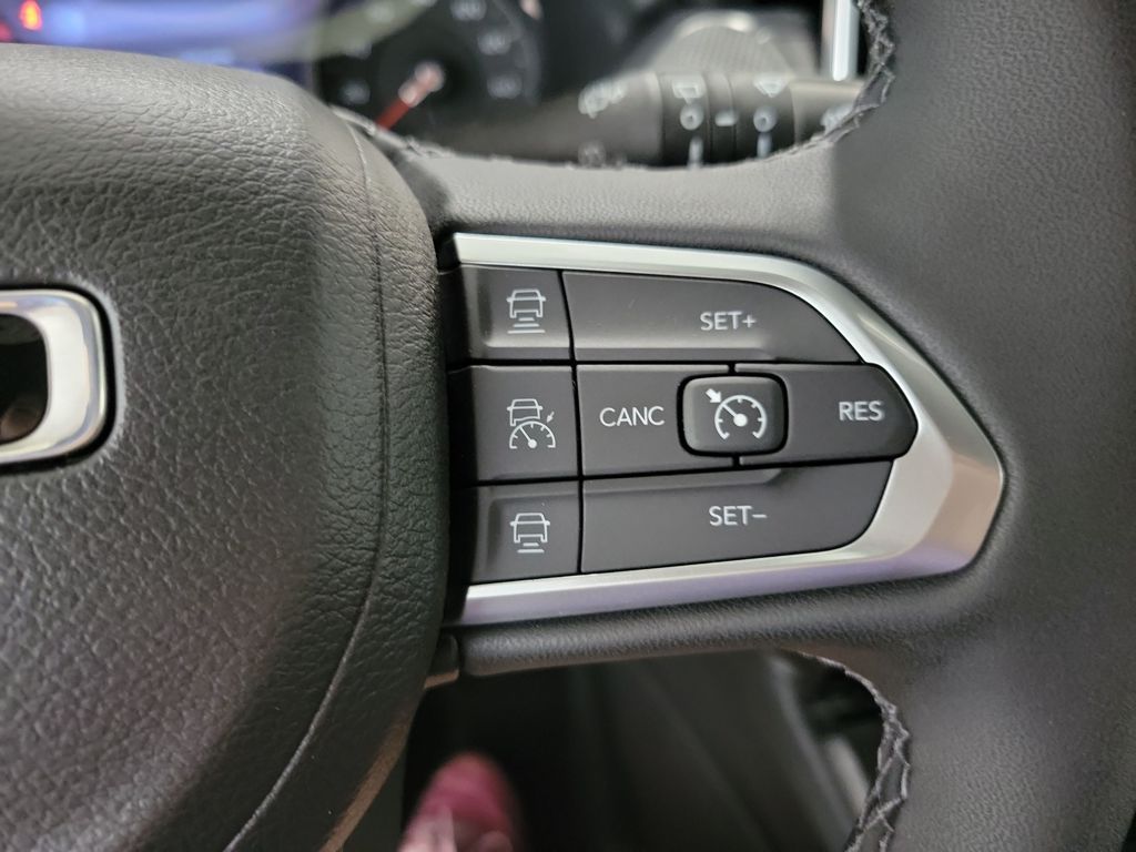 2026 Jeep Compass Latitude Image 17 of 21