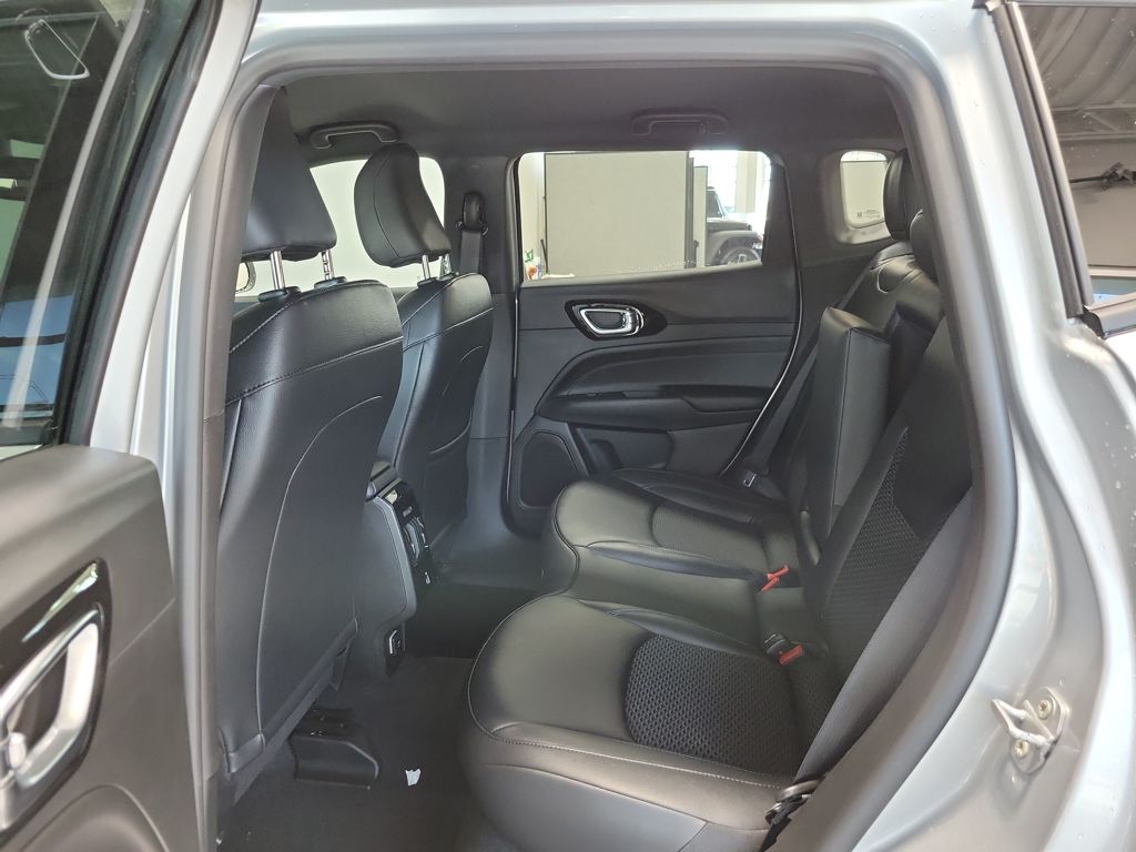 2026 Jeep Compass Latitude Image 12 of 24