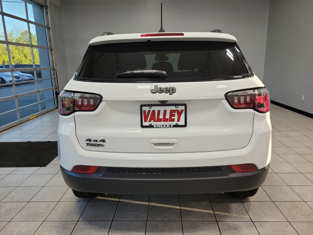 2026 Jeep Compass Latitude Image 6 of 22