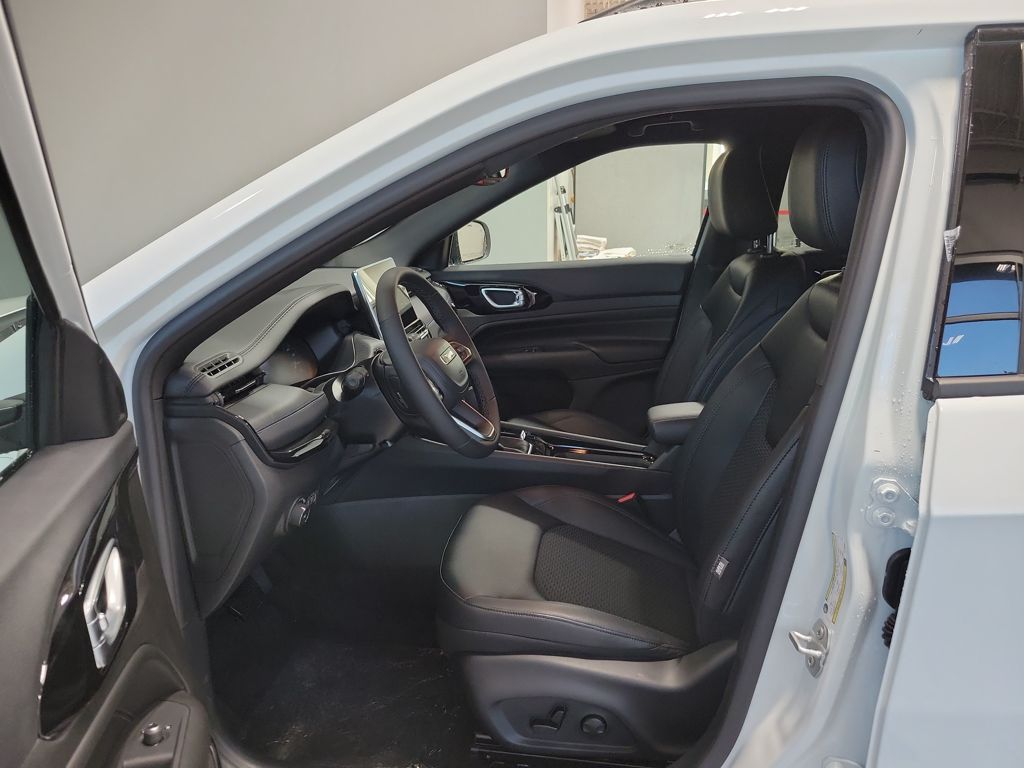 2026 Jeep Compass Latitude Image 20 of 22