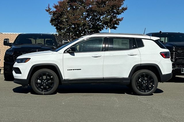 2026 Jeep Compass Latitude Image 9 of 27