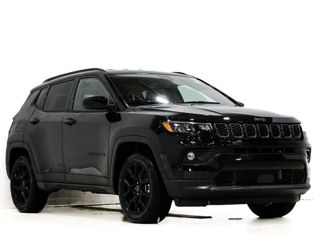 2026 Jeep Compass Latitude Image 3 of 28