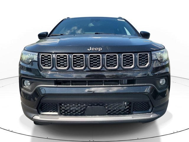 2026 Jeep Compass Latitude Altitude Image 2 of 21