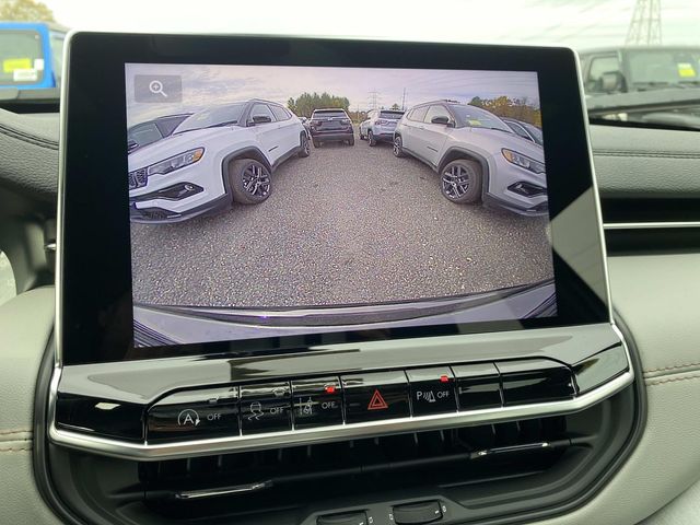 2026 Jeep Compass Limited Image 11 of 15