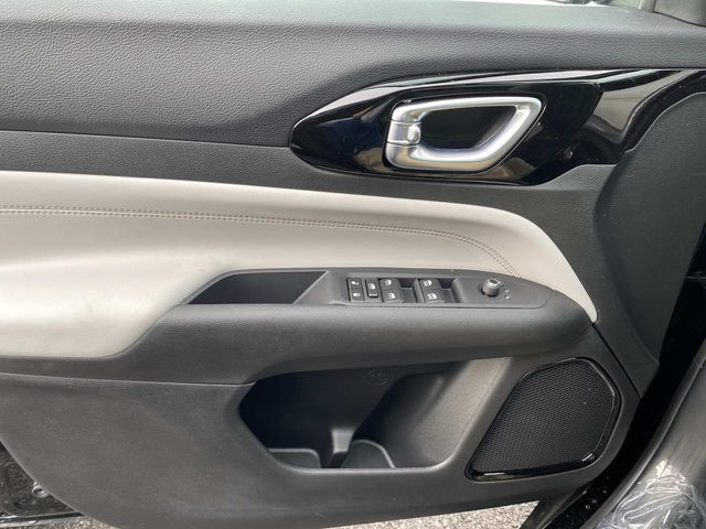 2026 Jeep Compass Limited Image 12 of 15